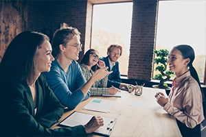 hoa board of directors qualifications